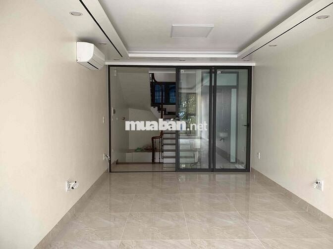 Nhà mặt phố 50m2 x 5 tầng phố Lê Đại - Ngọc Thuỵ