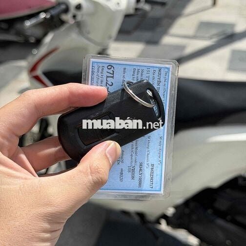 vison 2020 trắng đỏ