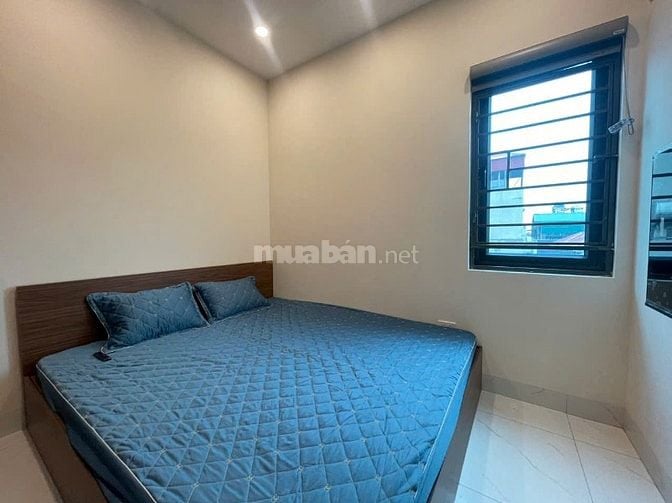 Cho thuê căn hộ mới xây phố Bùi Xương Trạch, 1 và 2 phòng ngủ, đủ NT