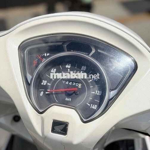 vison 2020 trắng đỏ