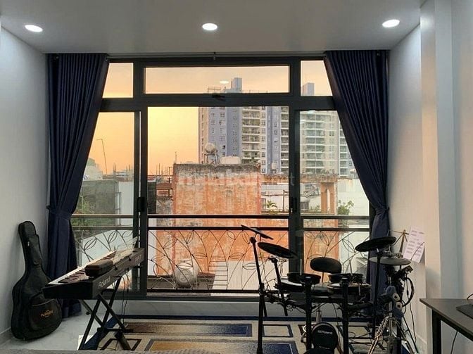 GẤP BÁN NHÀ SÁT MT 1 CĂN - 5 LẦU BTCT - 6PN - 44M2 - 8.X TỶ! 