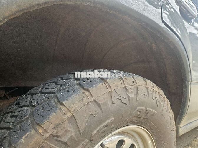 xe 2 cầu, 6 máy. Mitshubisi Pajero