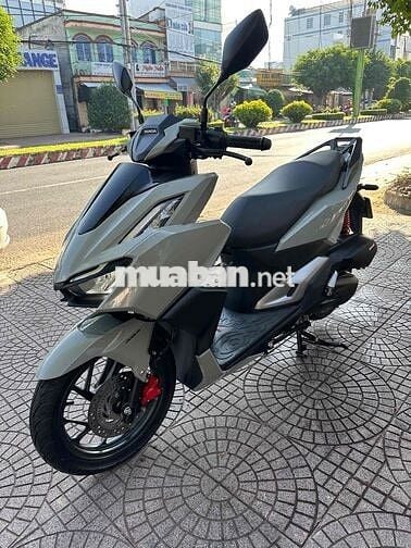 Honda Vario 160 ABS 2025 zin dep vĩnh long