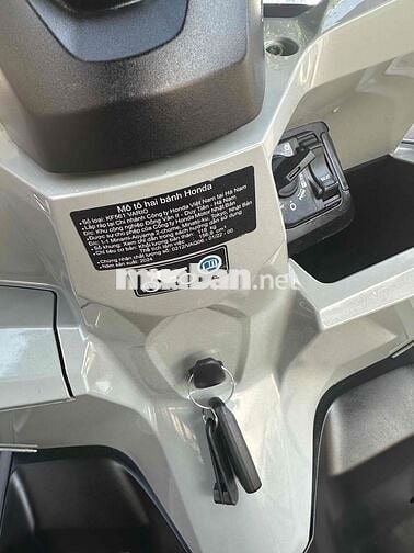 Honda Vario 160 ABS 2025 zin dep vĩnh long