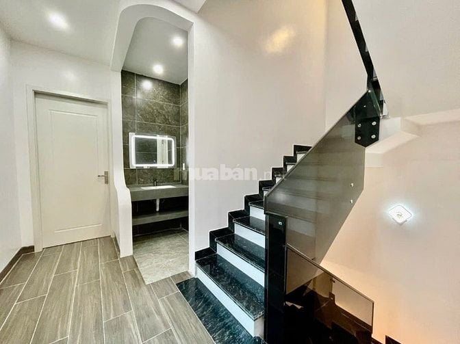 Siêu phẩm nhà sát đường Lê Hồng Phong, cạnh Diamond Crown