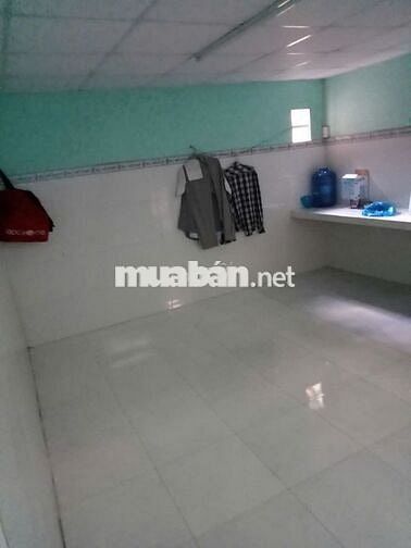 Cần tiền bán gấp nhà giá rẻ 5x10, có điện nước riêng, mua vào ở ngay.