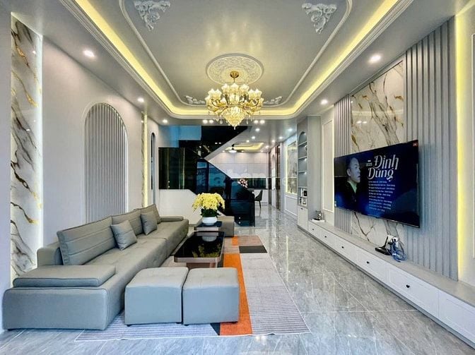 Siêu phẩm nhà sát đường Lê Hồng Phong, cạnh Diamond Crown