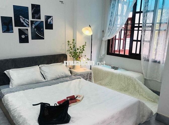 Phòng 3 Sao Sát Sân Pickleball - Siêu Thị mở 24/24h