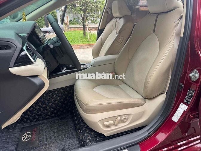 Bán Camry 2.5Q đời 2022 hỗ trợ bank 70%