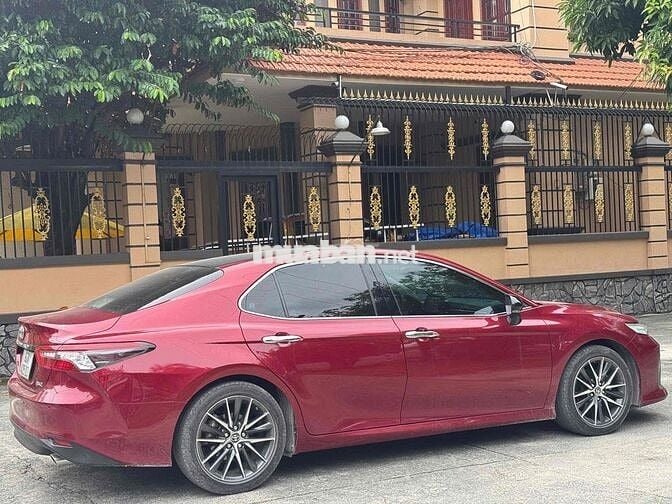 Bán Camry 2.5Q đời 2022 hỗ trợ bank 70%
