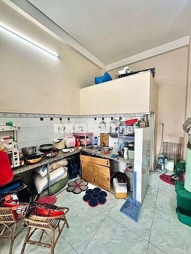 BÁN NHÀ GIÁP BÌNH TÂN GIÁP TÂN PHÚ , HẺM 6M , 2 TẦNG