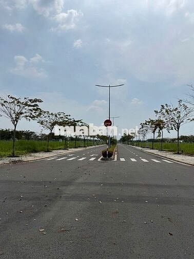 Đất thổ cư đường 16m liền kề kdc đông đúc, xd ở ngay