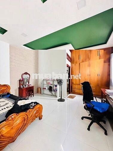 Nhà Góc 2 MT Gần Đường Hoàng Diệu 2, Thủ Đức, 110m2 ngang 5.4m, 13.6Tỷ