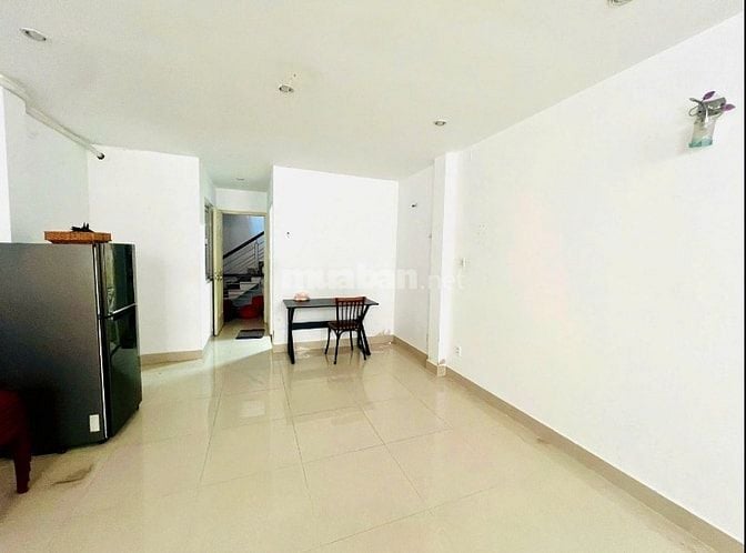 Chính chủ cho thuê MT 20 đường số 4, 5 lầu Ngay chợ Tân Mỹ,Bệnh ViệnFV