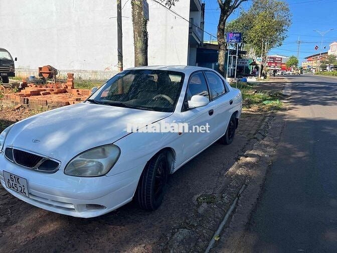 Daewoo Nubira 2003  1.6 MT - 139 km