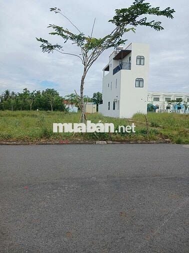 Bán nền mặt tiền giáp quốc lộ 63