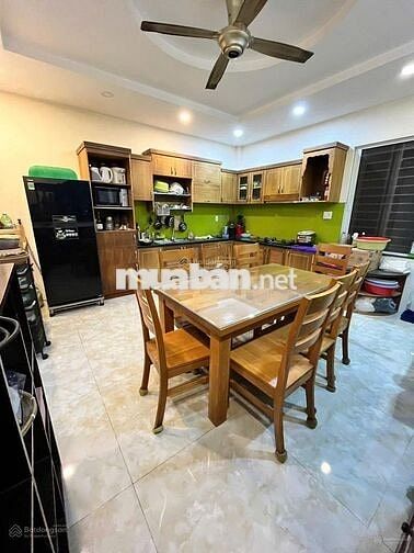 Cho thuê NR 4PN, 5WC, 100m2 tại 6B Intresco, Bình Hưng, Bình Chánh