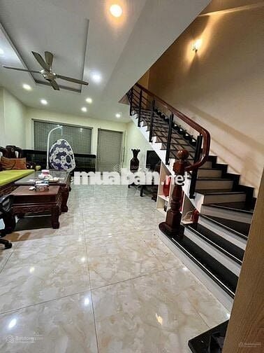 Cho thuê NR 4PN, 5WC, 100m2 tại 6B Intresco, Bình Hưng, Bình Chánh