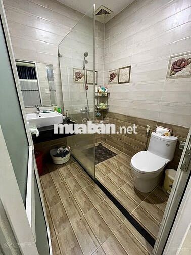 Cho thuê NR 4PN, 5WC, 100m2 tại 6B Intresco, Bình Hưng, Bình Chánh