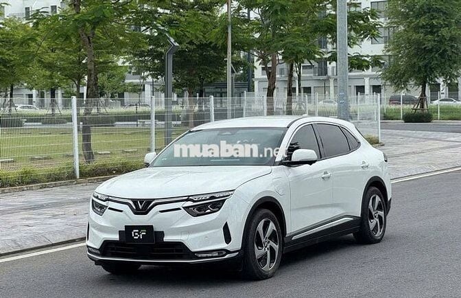 Vinfast VF8 Eco 2022 Màu Trắng