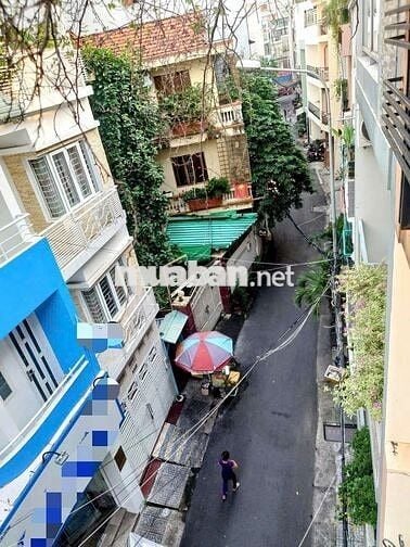 Ô Tô Ngủ Nhà-Hầm-5t-4PN-5WC-Sổ Vuông Đẹp