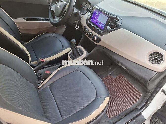 Hyundai Grand i10 Trắng