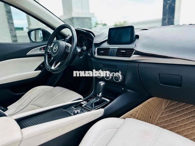 Mazda 3 2020 1.5L Luxury - 36000 km