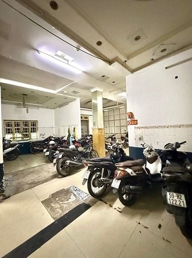 CHDV BTCT 150m2 - Ngang lớn 10m  - Có thể lên tầng - Hẻm thông