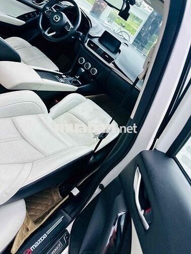 Mazda 3 2020 1.5L Luxury - 36000 km