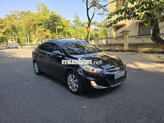 Bán Hyundai Accent một chủ từ mới 2012 siêu đẹp