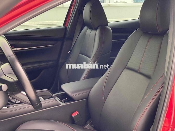 Mazda 3 2021 1.5L Deluxe - 65000 km