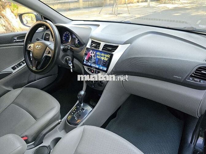 Bán Hyundai Accent một chủ từ mới 2012 siêu đẹp