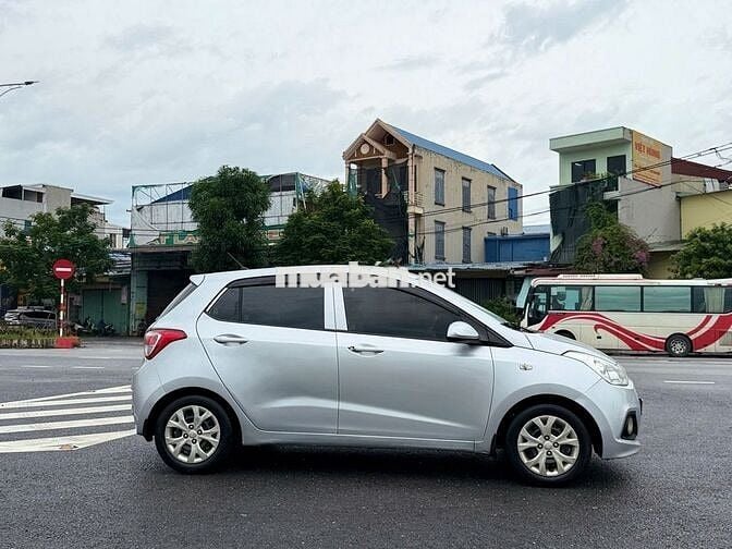 Hyundai i10 2014 số sàn màu bạc