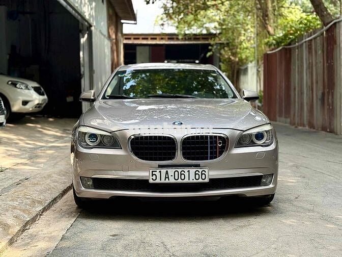 BMW 7 Series 2009 F02 new model dkld 2011