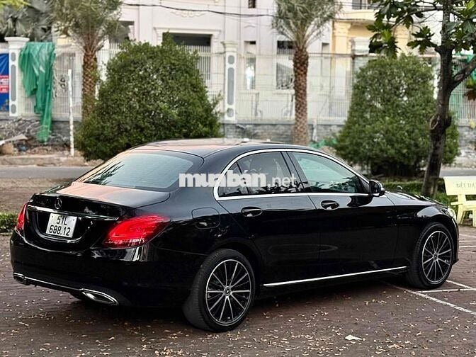 Mercedes-Benz C200 2019 Exclusive ( mid-hybrid )