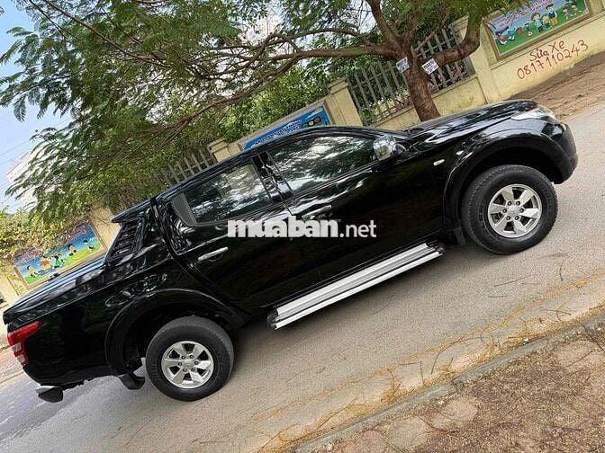 Mitsubishi Triton 2015 số tự động