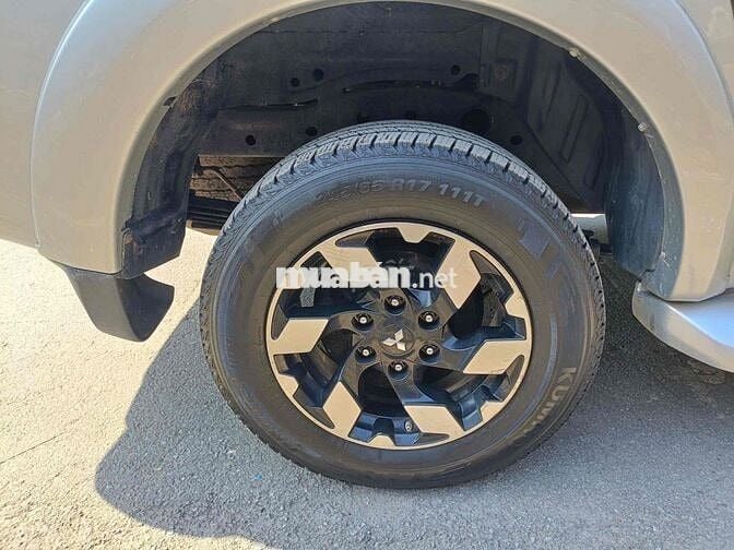 Triton Mivec tự động 2 cầu 2017