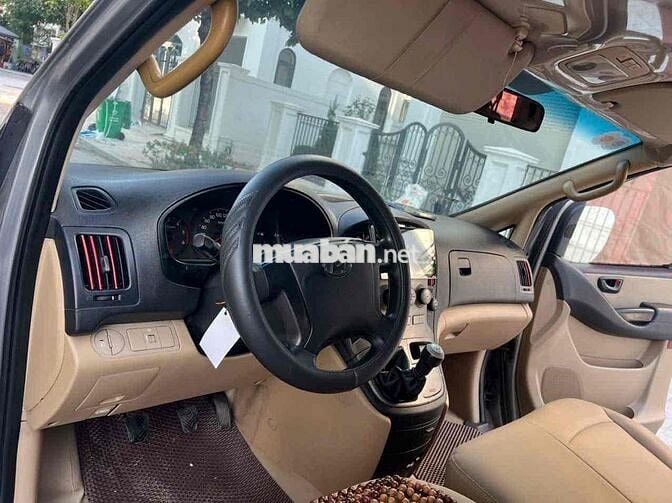 Hyundai Grand Starex 2011 - 9 chỗ