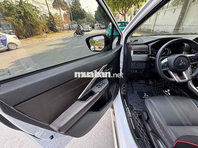 Mitsubishi Xpander 2023 Premium 1.5 AT - 28000 km