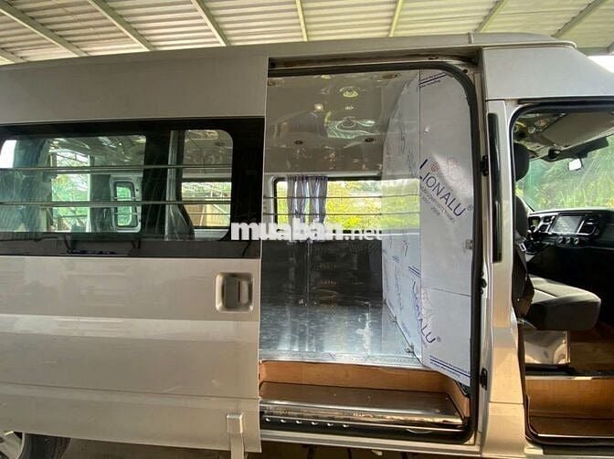 Transit Van 3 Chỗ 2023 - Không Cấm Giờ - Vay 60%
