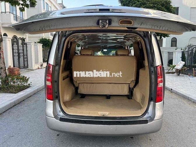 Hyundai Grand Starex 2011 - 9 chỗ