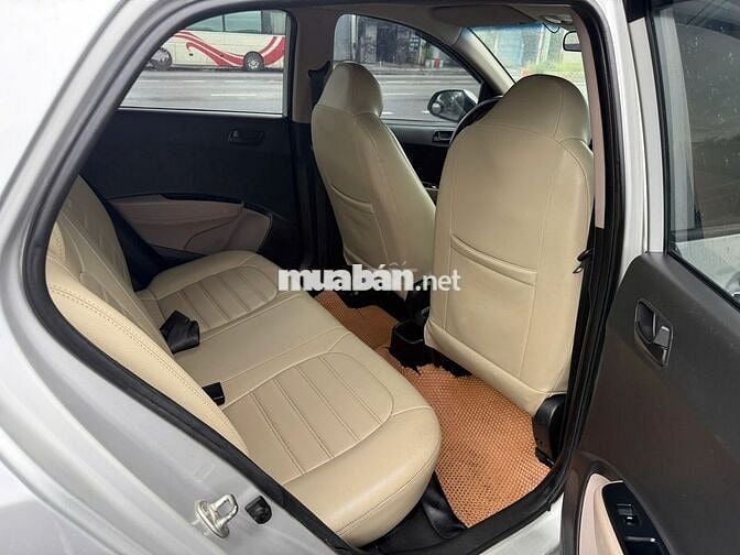 Hyundai i10 2014 số sàn màu bạc