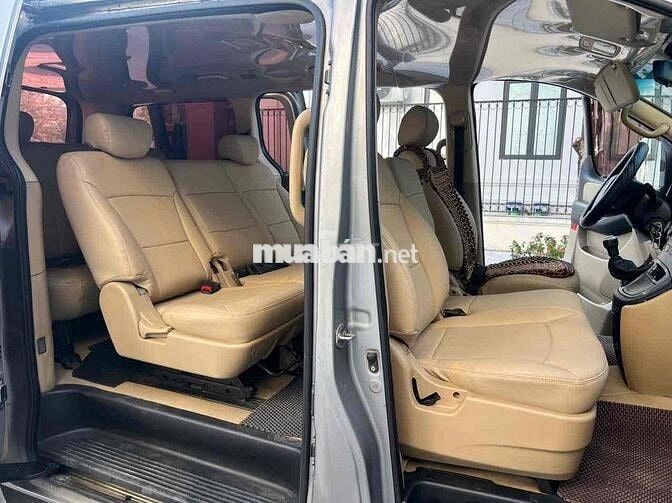 Hyundai Grand Starex 2011 - 9 chỗ