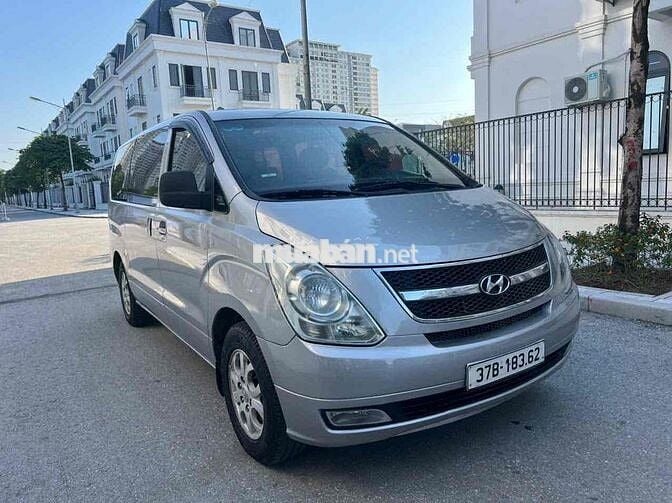 Hyundai Grand Starex 2011 - 9 chỗ