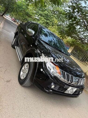 Mitsubishi Triton 2015 số tự động