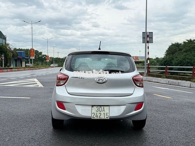 Hyundai i10 2014 số sàn màu bạc