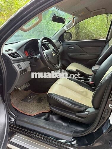 Mitsubishi Triton 2015 số tự động