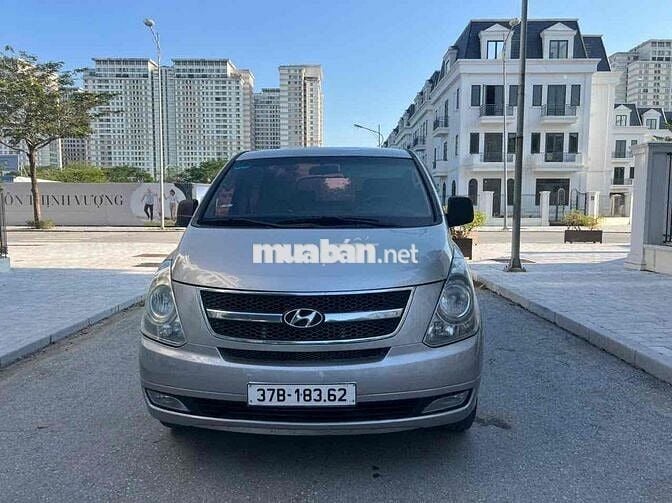 Hyundai Grand Starex 2011 - 9 chỗ