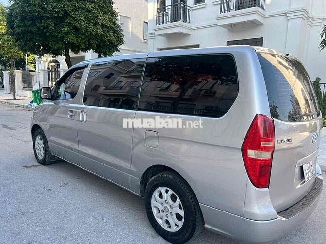 Hyundai Grand Starex 2011 - 9 chỗ