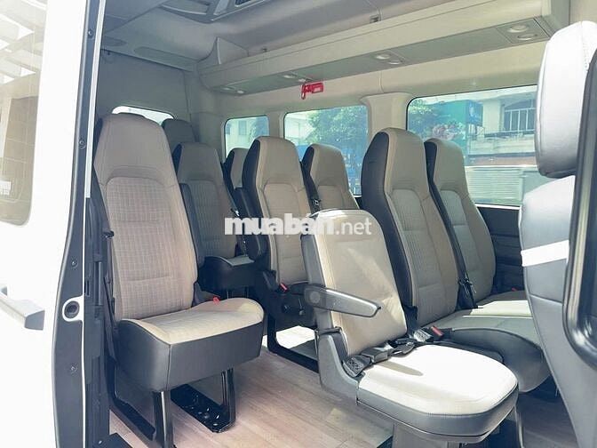 Ford Transit 2025 Premium - 13600 km